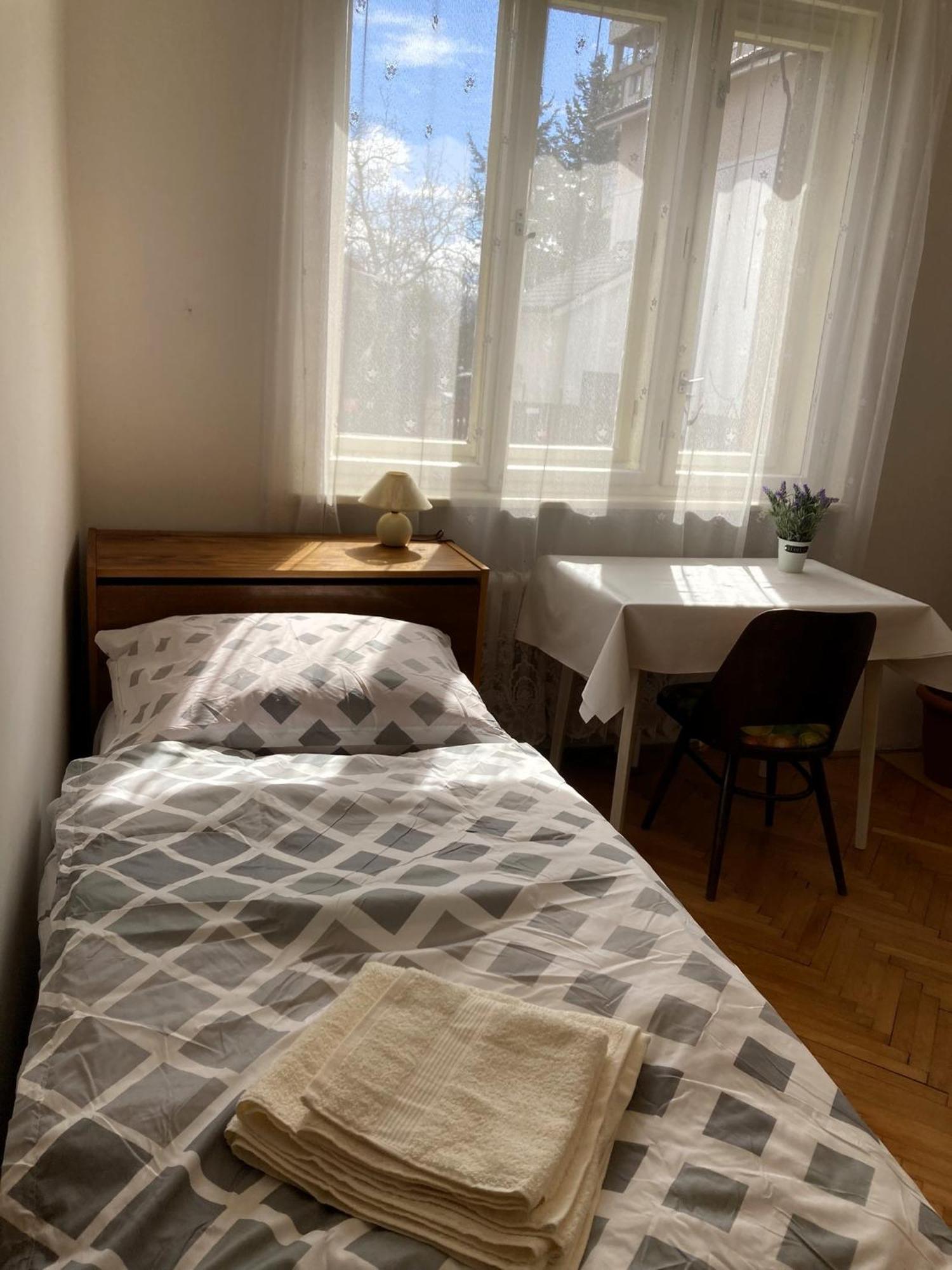 Spacious Apartment - Free Parking! プラハ エクステリア 写真